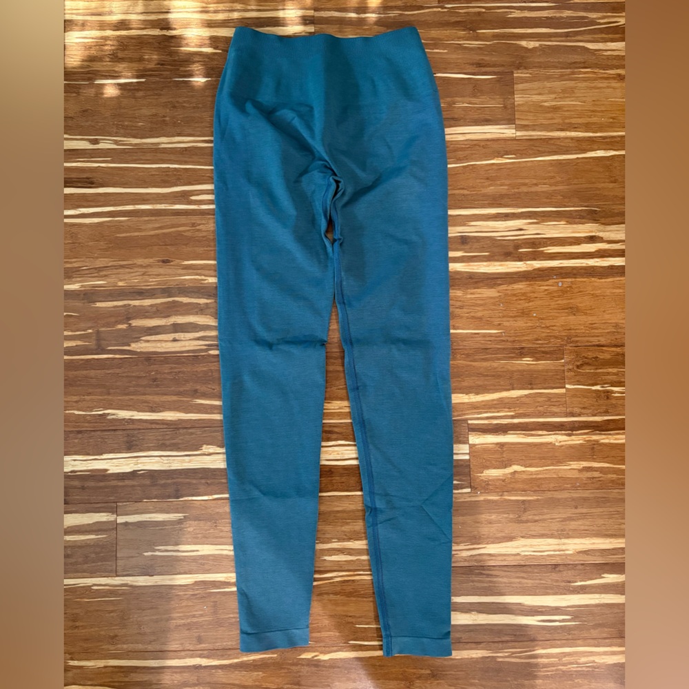 Alphalete Amplify Leggings in Whale Blue, Size S